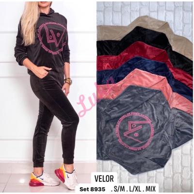 Women's tracksuit 8935