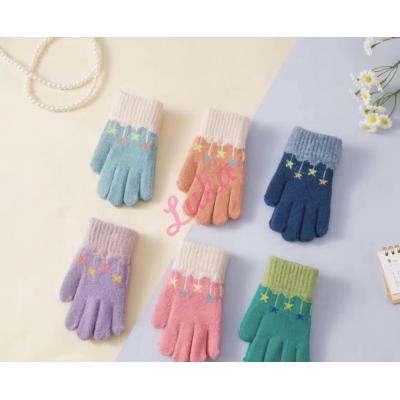 Kid's gloves rew-06