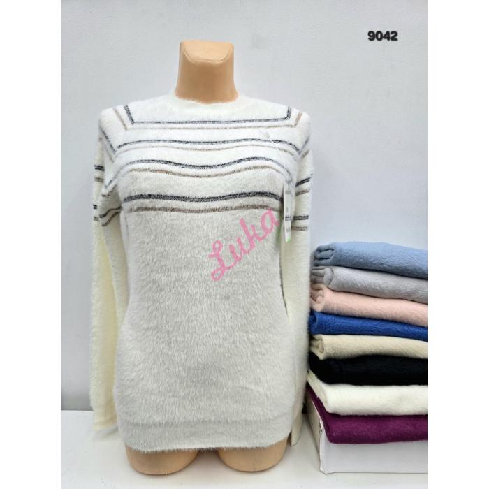 Women's sweater