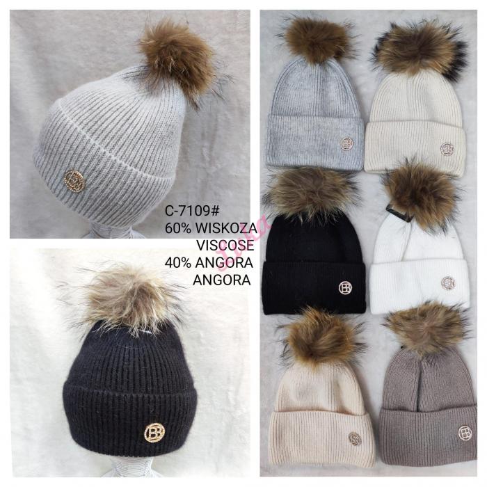 Czapka damska FASHION C-7109