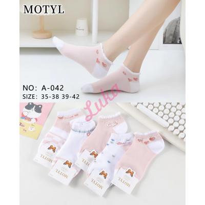 Women's low cut socks Motyl A-055